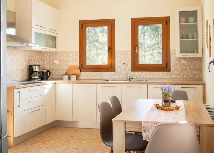 Artemis Pelion Escape * Mesochorion (Evrytania)