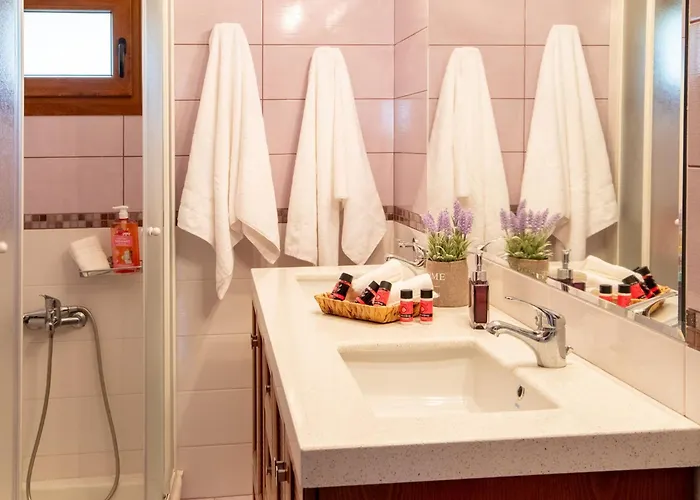 Artemis Pelion Escape * Mesochorion (Evrytania)