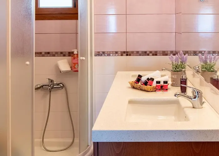 Artemis Pelion Escape Mesochorion (Evrytania)